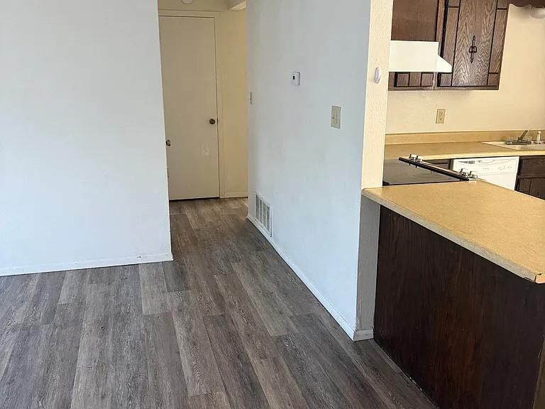 2110 Mohawk Rd #C — Photo 4
