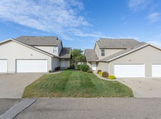 33 Lightning Ln, Kent, OH 44240