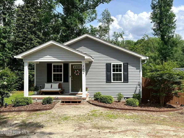 162 Midway Rd, Aberdeen, NC 28315