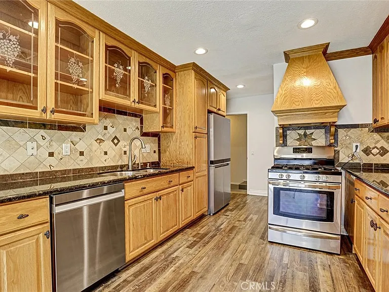 1726 N Oak Knoll Dr #C — Photo 6