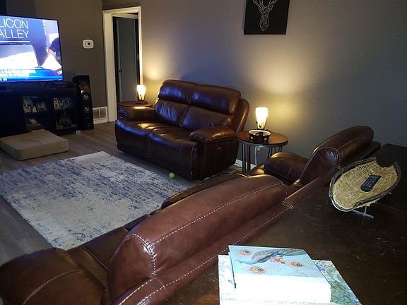 5th image of 504 Robinhood Dr