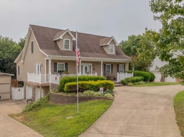 1765 Broadripple Dr, Clarksville, TN 37042