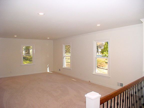 3rd image of 11210 Abingdon Cir