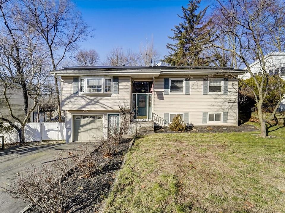 1st image of 713 Abbey Lane