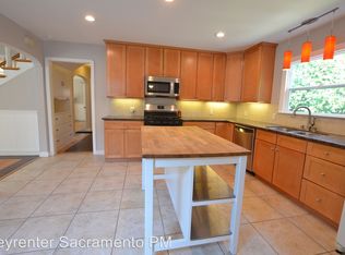2090 Canterbury Rd, Sacramento, CA 95815