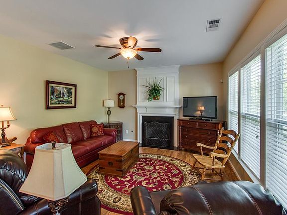 2nd image of 1688 Eagle Trace Dr