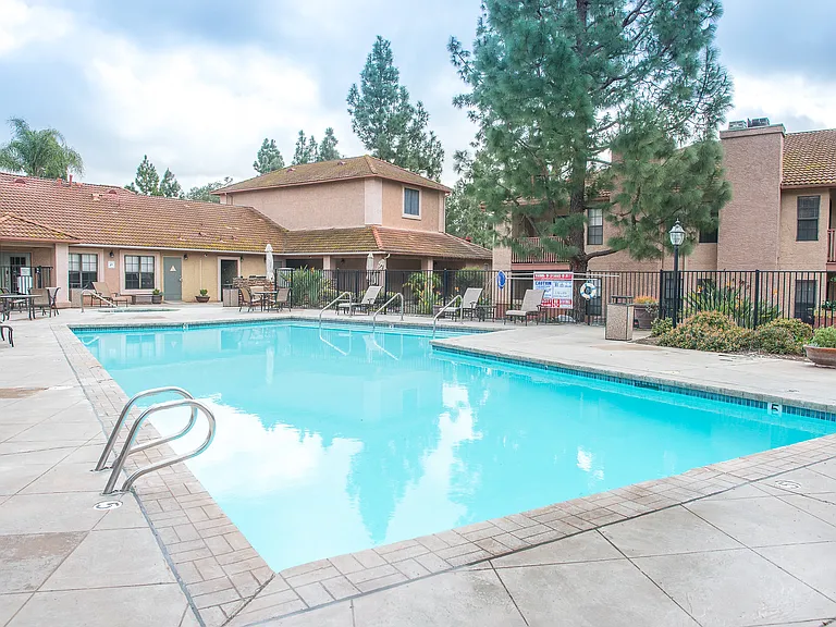 12063 Alta Carmel Ct — Photo 20