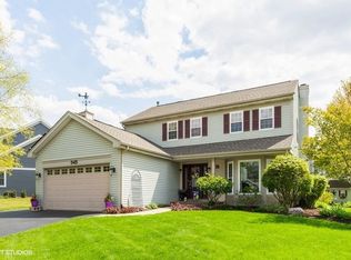 545 Chesterfield Ln, Barrington, IL