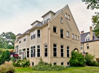 40 Scott Loop, Highland Park, IL 60035