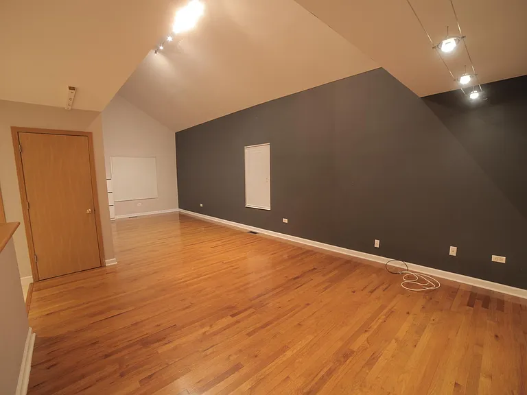 1576 Girard Ave — Photo 4