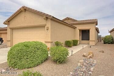 1st image of 932 N Kiefer Ln