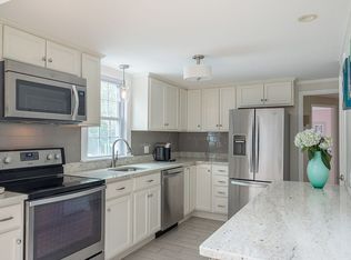 6 U S Bates Rd, Hingham, MA 02043