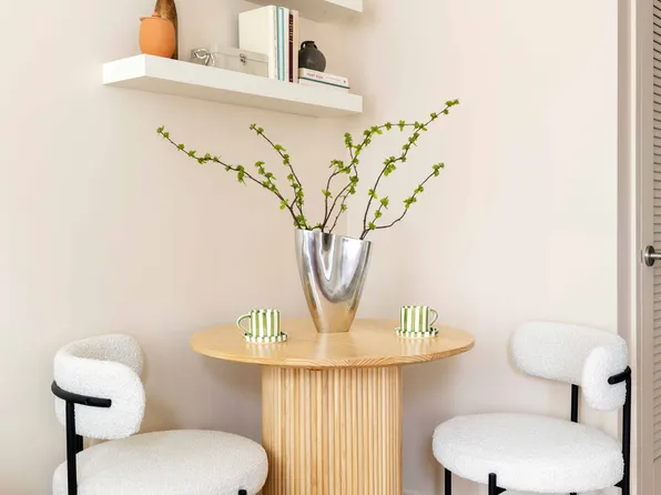 300 East 50th Street image 5 of 15