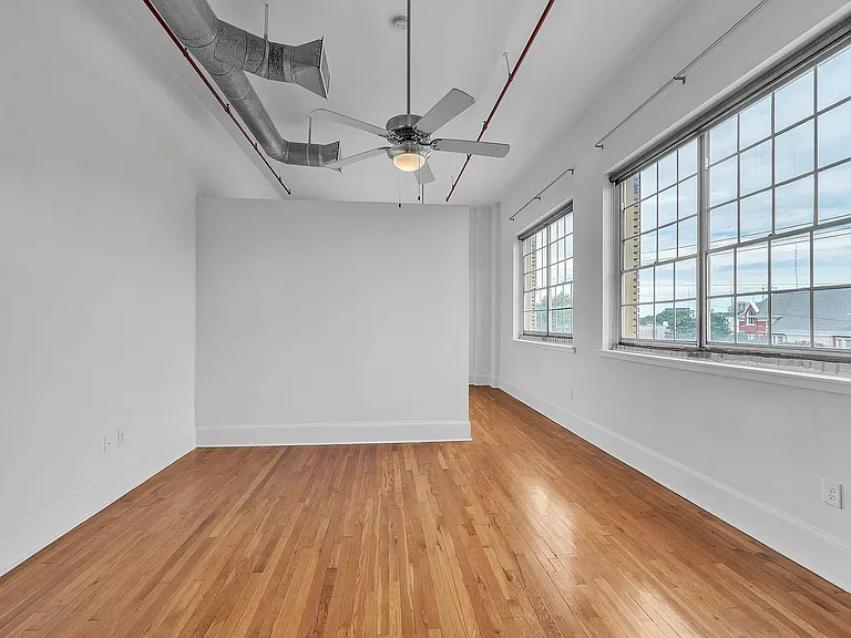 Hotel Roxy Lofts — Photo 23