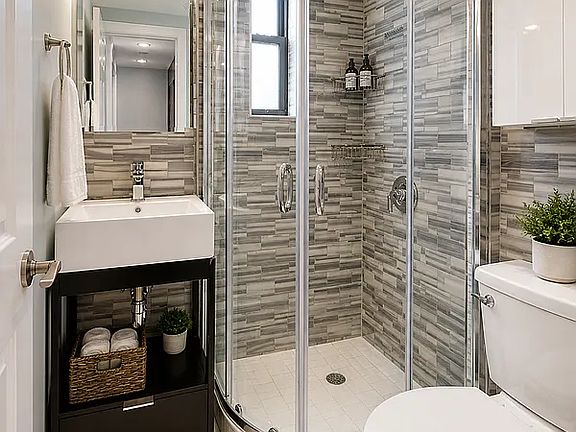 5th image of 122 Mulberry St #5