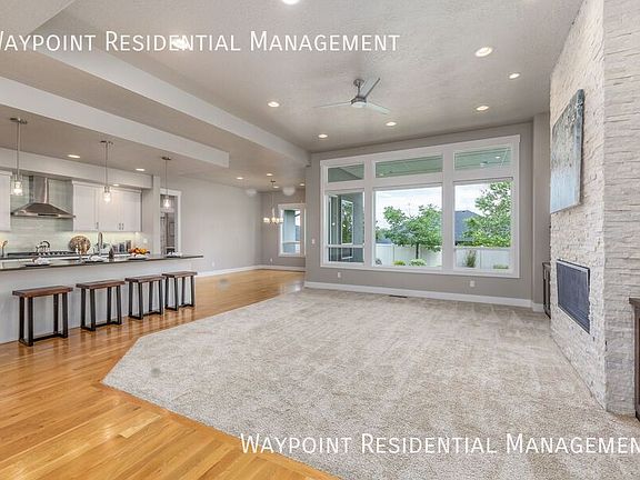 4th image of 478 W Oak View Dr