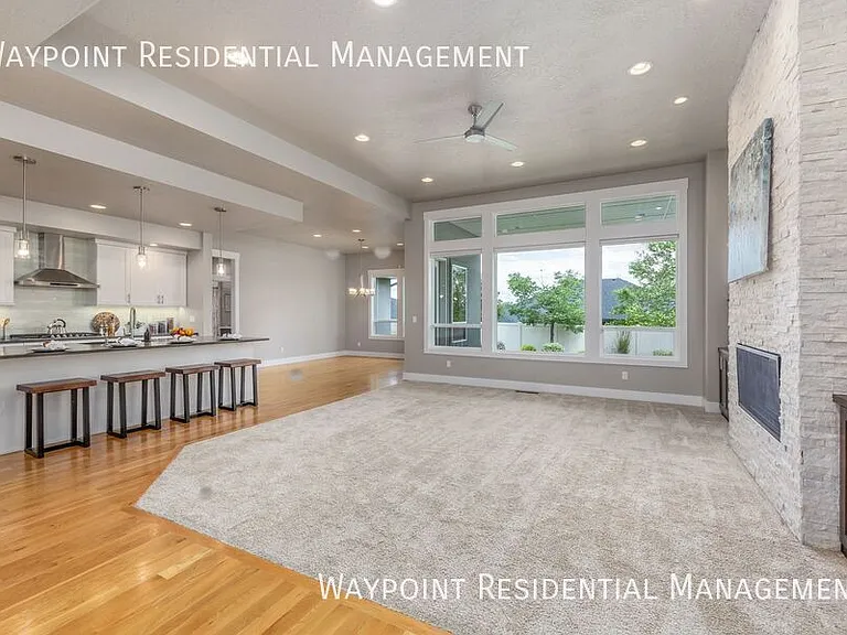 478 W Oak View Dr — Photo 4