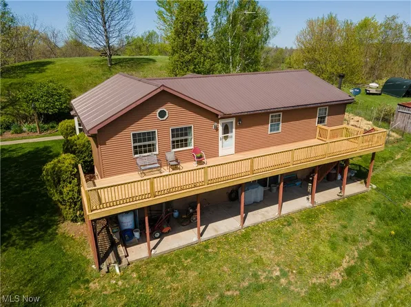 10239 Lee Creek Rd, Rockport, WV 26169