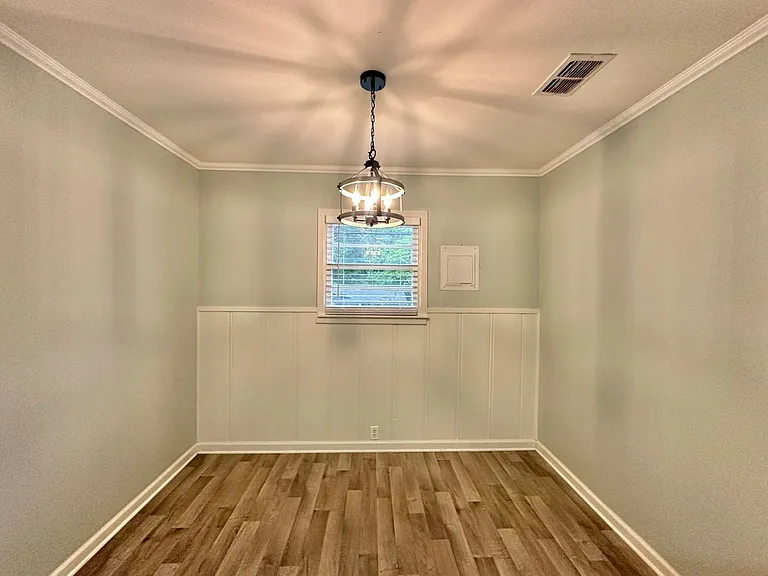 1121 Elizabeth Dr — Photo 8
