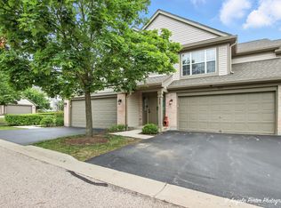 425 Ashwood Ct, Lindenhurst, IL
