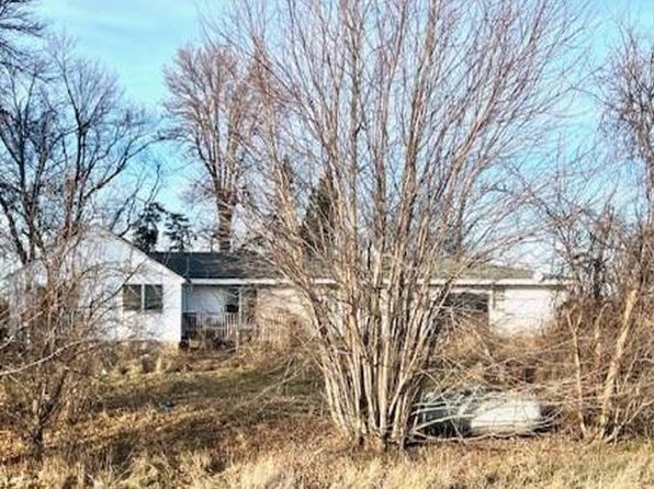 12222 270th St E, Kenyon, MN 55946