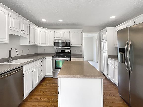 4th image of 6902 Juliet Dr