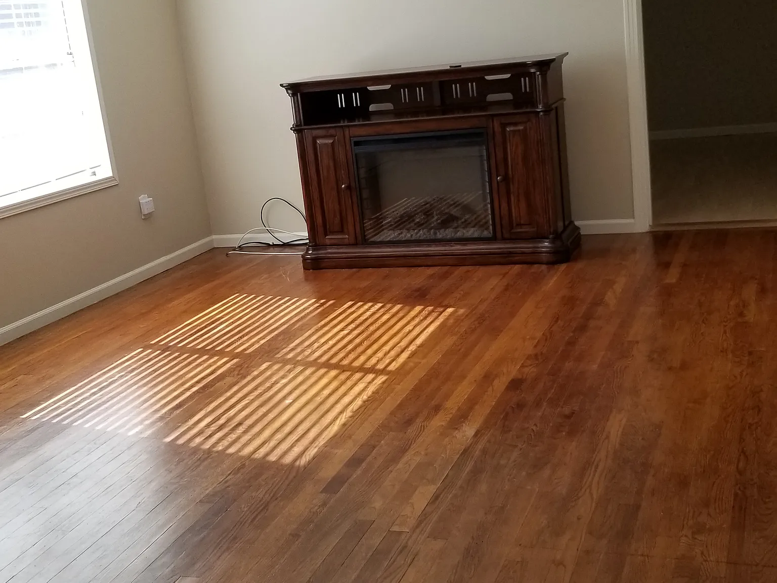 3 bed, 1200 sqft, $1,500 — Photo 1