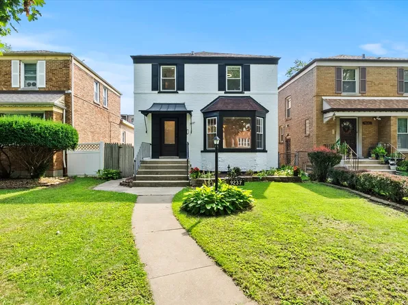 9237 S Justine St, Chicago, IL 60620