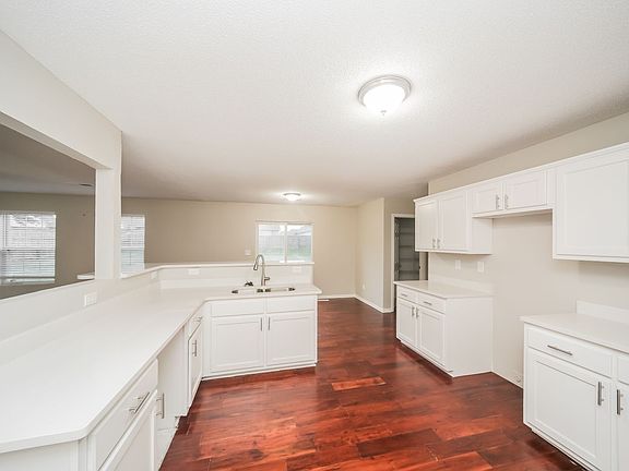3rd image of 6176 Vera Ln