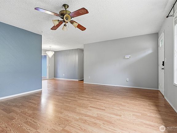 4th image of 608 NE 124Th Avenue