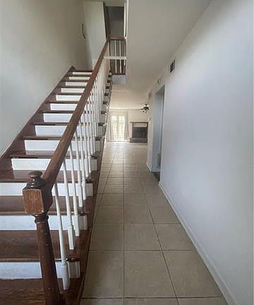 4th image of 5 Brandon Hall Dr APT D