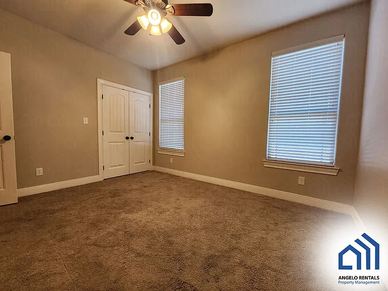 801 Hunters Glen Rd — Photo 14