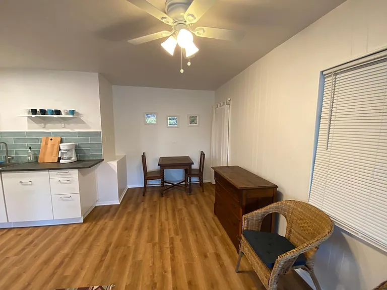 203 Laurel Rd — Photo 1