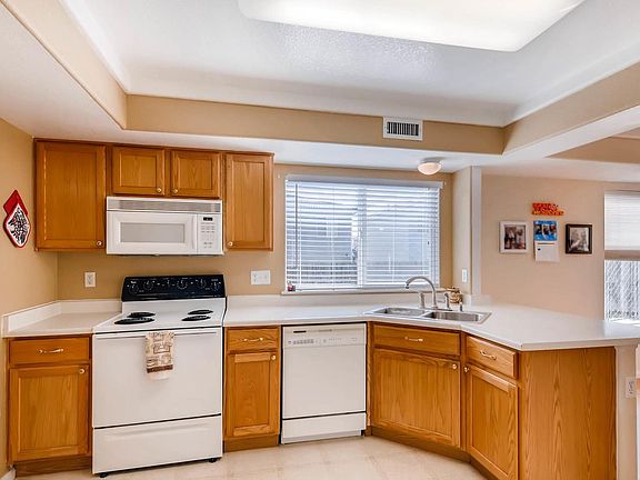 5th image of 4078 Odessa St