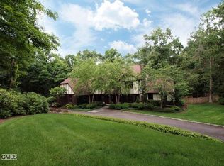 7 Blanches Walk, Newtown, CT 06470