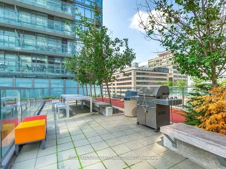 37 Grosvenor St #1110 — Photo 18
