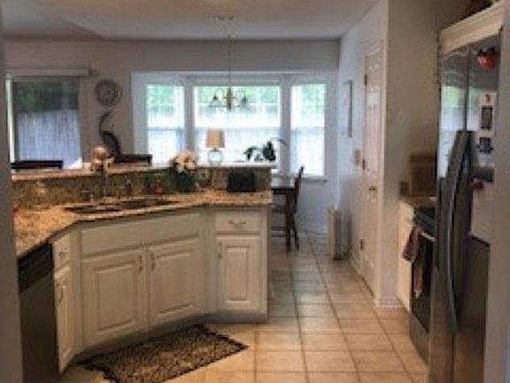 5th image of 1614 Cedrus Ln