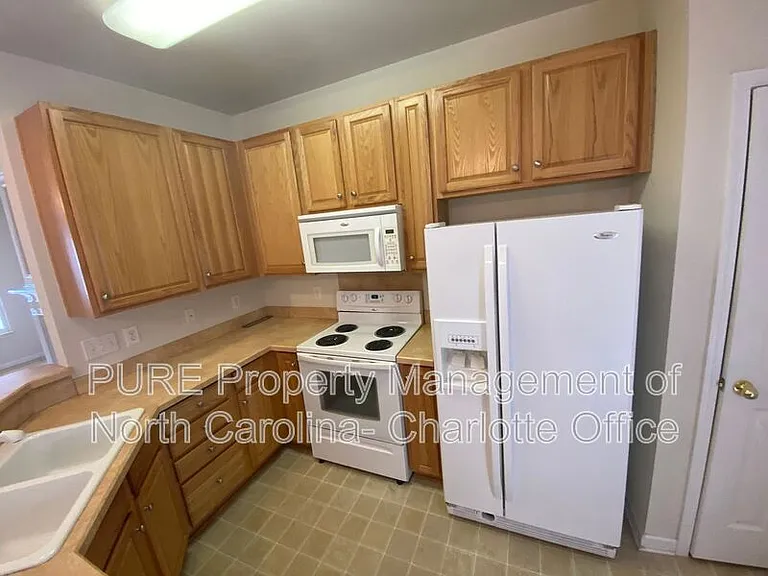 304 Hancock Union Ln — Photo 7
