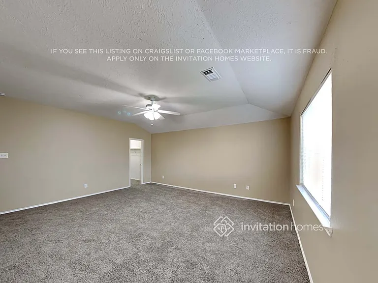 1515 Glasholm Dr — Photo 10