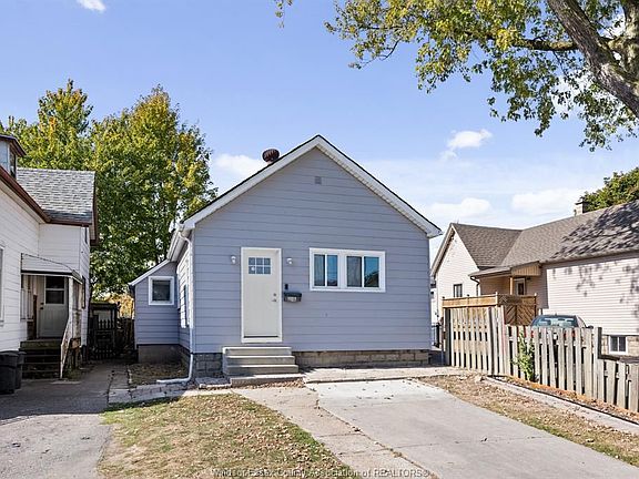 2nd image of 1089 Wellington Ave