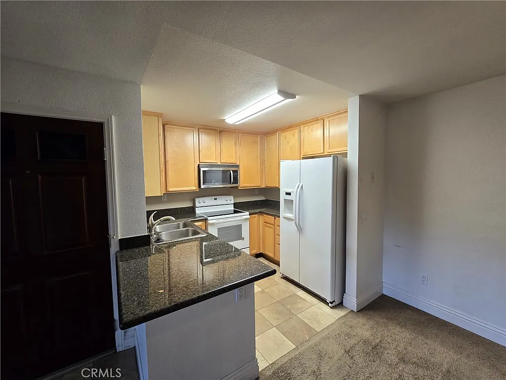 1 bed, 650 sqft, $1,950 — Photo 1