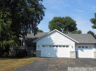 3904 Cheshunt Dr, Woodbury, MN 55125