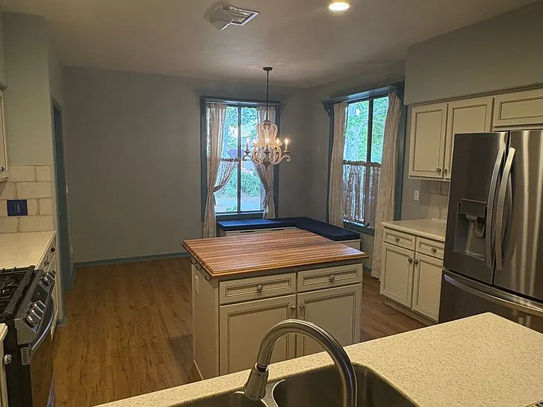 110 E Bighorn Ct — Photo 11