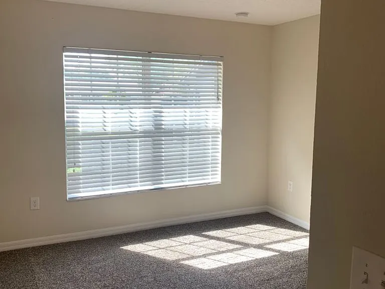 521 Montana Ave — Photo 5