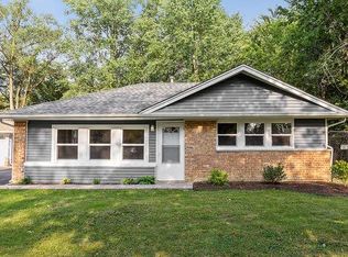 360 Blackhawk Dr, Park Forest, IL 60466