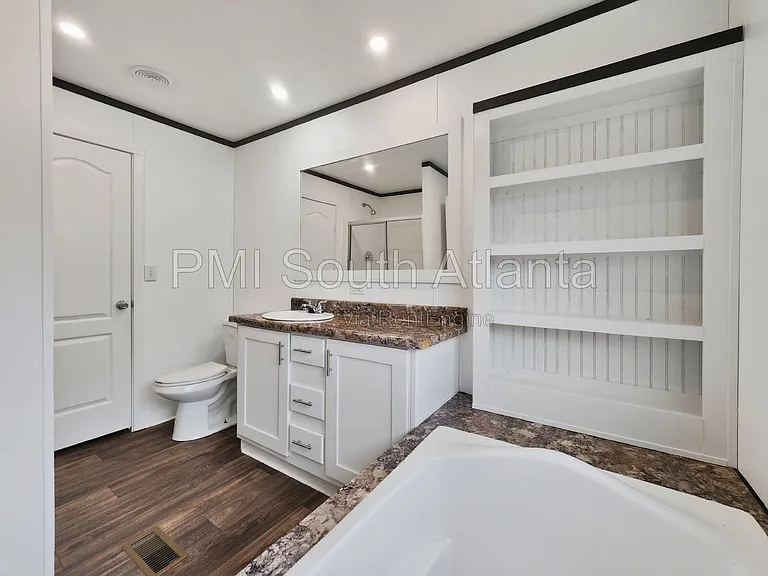 2621 Jeffersonville Rd #23 — Photo 16