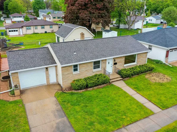 1512 Gatewood St, Green Bay, WI 54304