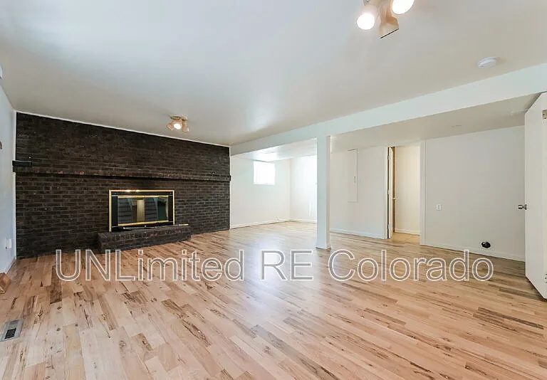 7413 S Albion St — Photo 7