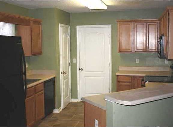 3rd image of 1452 Sturbridge Pl