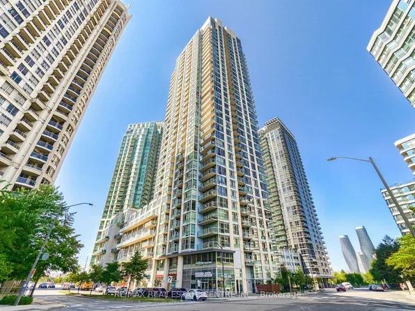 225 Webb Dr, Mississauga, ON